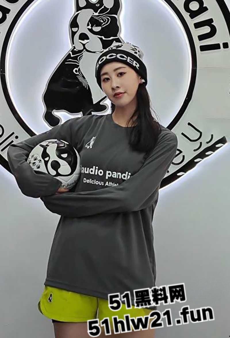 抖音100W粉丝博主踢足球的程序员【关旭】被女粉丝实名举报骗炮女粉丝,隐瞒结婚史并偷拍与女粉的性爱视频!-10