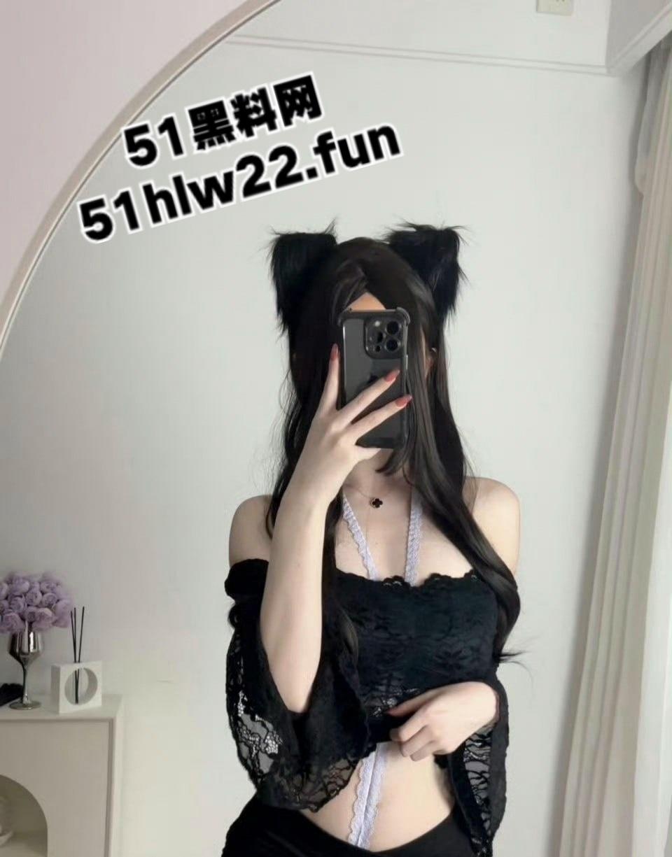 抖音37万粉丝S曲线性感网红【立刻优】金主定制蜜桃臀诱惑自拍，黑丝即正义透明则有情趣！-5