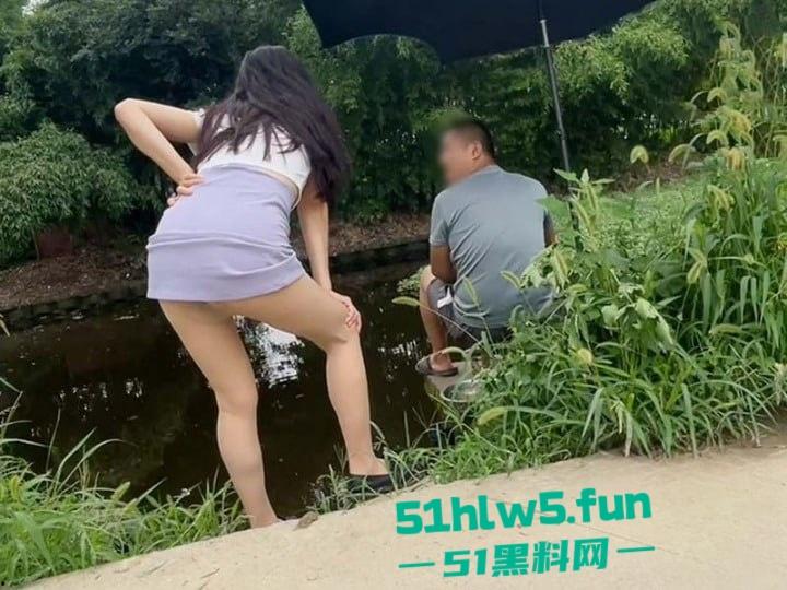 家有娇妻【6】天气太热了，老婆怕热所以选择真空出门，以防流汗户外露出视频。-7