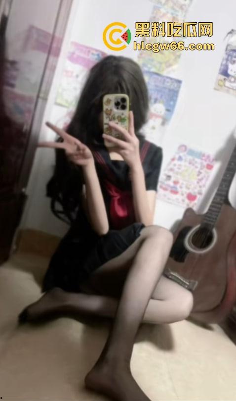 沪上多金大哥抖音评论区招妃,女大翻牌求爆操、面基现场爽到揪奶头揪红,全员在线排队伺候老爷!-6