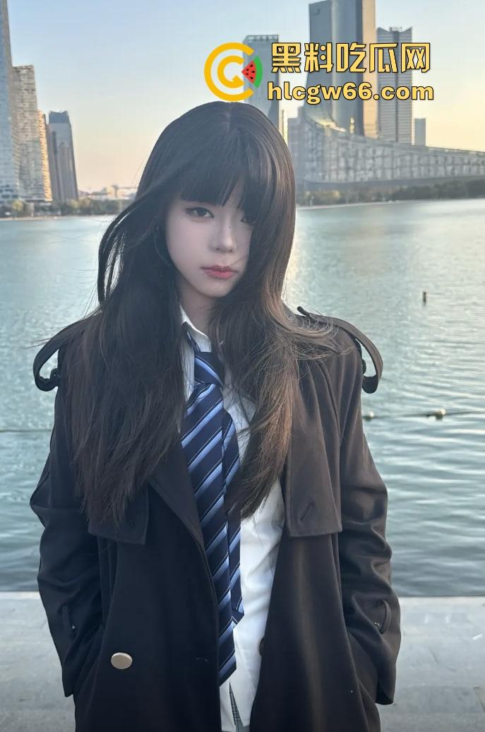 沪上多金大哥抖音评论区招妃,女大翻牌求爆操、面基现场爽到揪奶头揪红,全员在线排队伺候老爷!-13