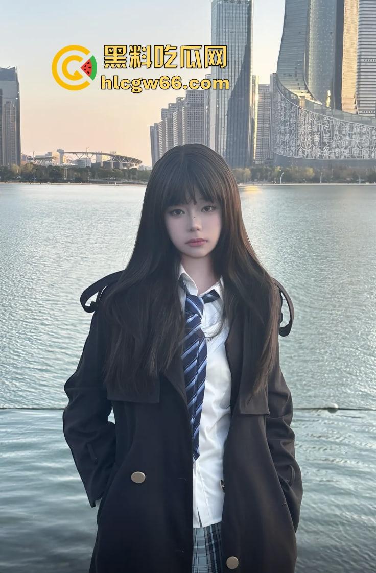 沪上多金大哥抖音评论区招妃,女大翻牌求爆操、面基现场爽到揪奶头揪红,全员在线排队伺候老爷!-14