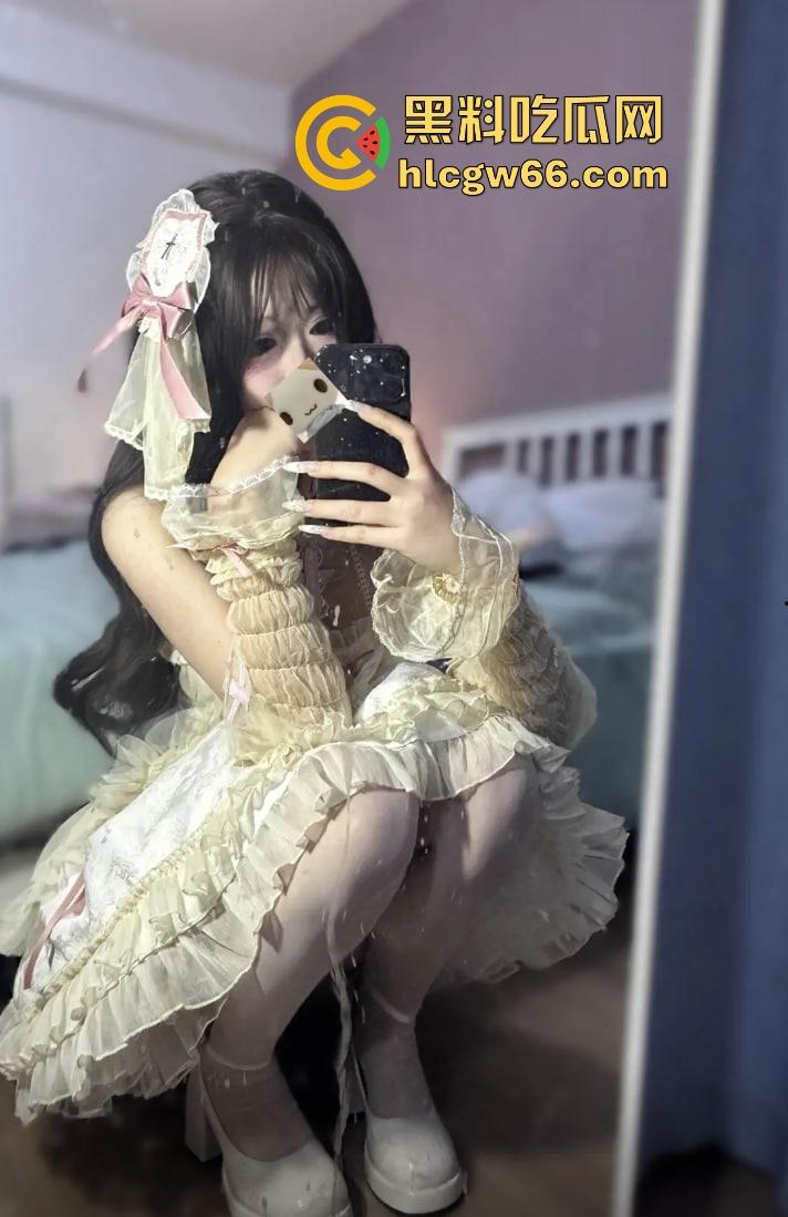 沪上多金大哥抖音评论区招妃,女大翻牌求爆操、面基现场爽到揪奶头揪红,全员在线排队伺候老爷!-16