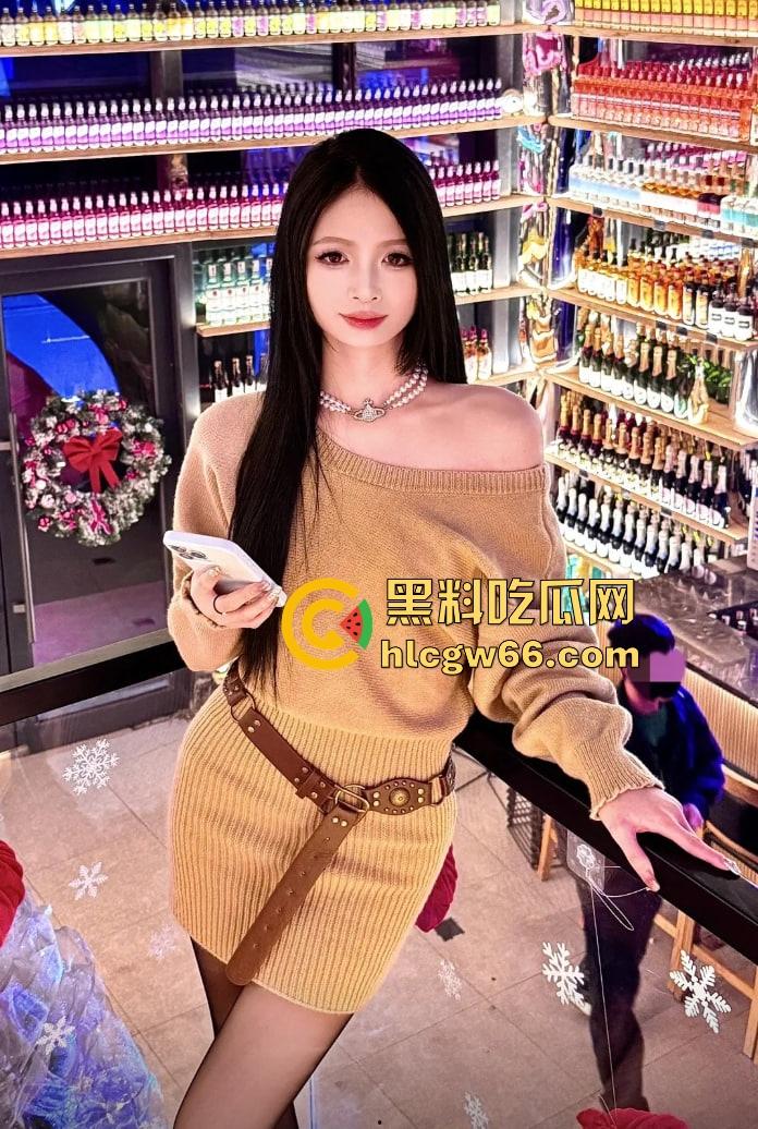 沪上多金大哥抖音评论区招妃,女大翻牌求爆操、面基现场爽到揪奶头揪红,全员在线排队伺候老爷!-20