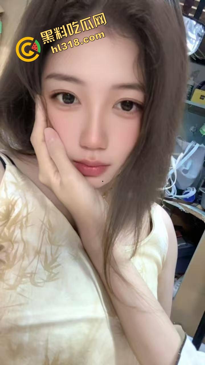 带嫂子酒吧喝嗨了,回全季酒店把她操到眼泪直流,微醺状态深喉插到口爆吞精,真的是好吃不过饺子!-4