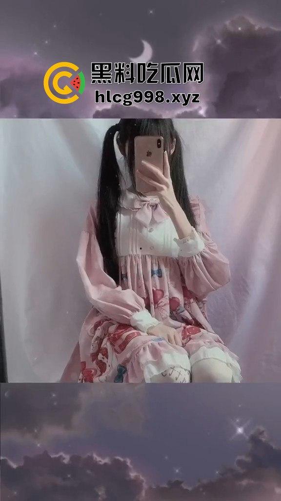 网红『可爱的江好玩』JK小萝莉栽在金主手里!换着丝袜被抠逼爆操,200万粉丝也救不了她的淫荡命运!-6