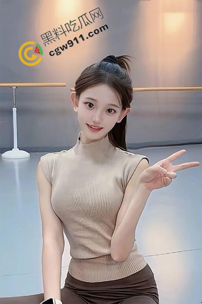 北京五中舞蹈生【黄雨非】从女友变炮友!聊天记录约炮视频曝光,跪舔爆操,野性发嗲任君探索-1