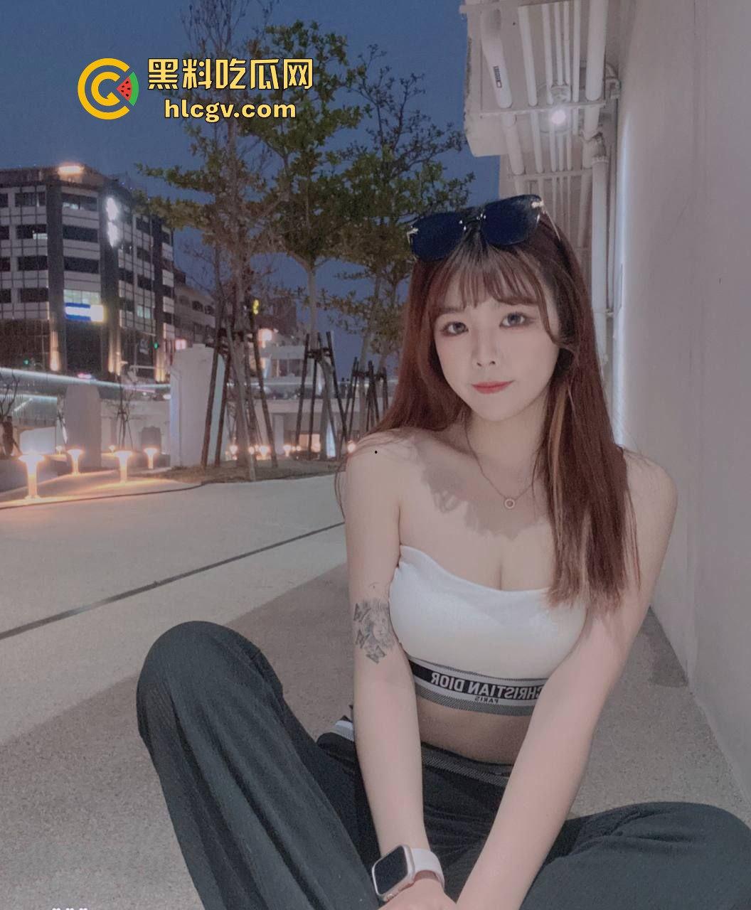 极品反差巨骚台妹【林琳】私密自拍泄密,骚劲十足让人直呼必打卡!-13