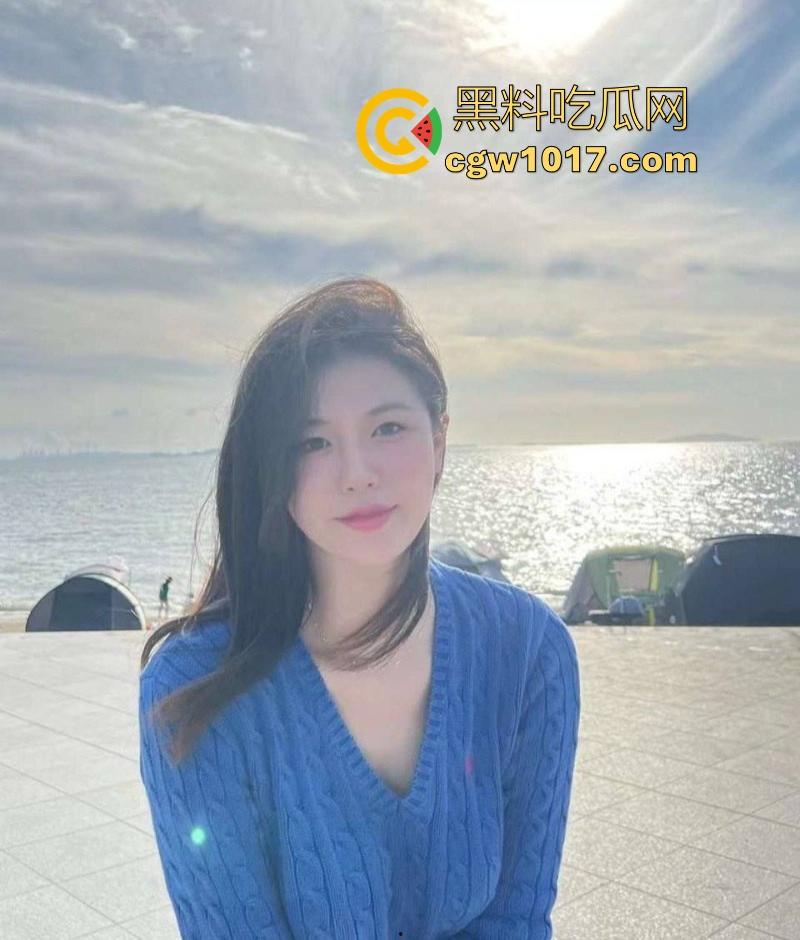 高颜值反差淫荡学生妹,约炮大屌猛男,露脸深喉吞大屌,榨干金主每一滴快感,引爆无尽快感!-2