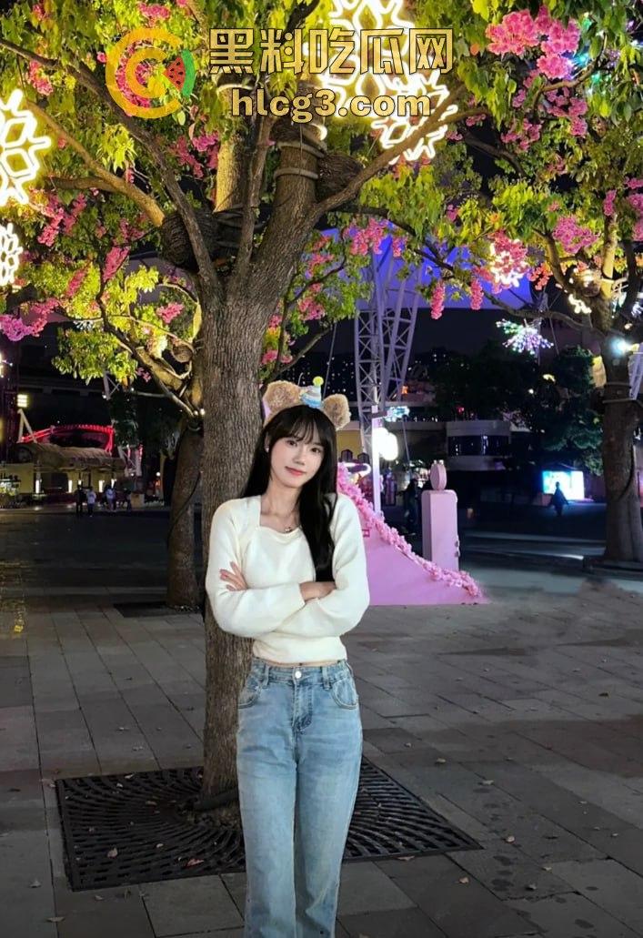 抖音主播『核爆肘子』直播遇到搞笑男大,说要看入学通知书?实则是入穴通知书!-7