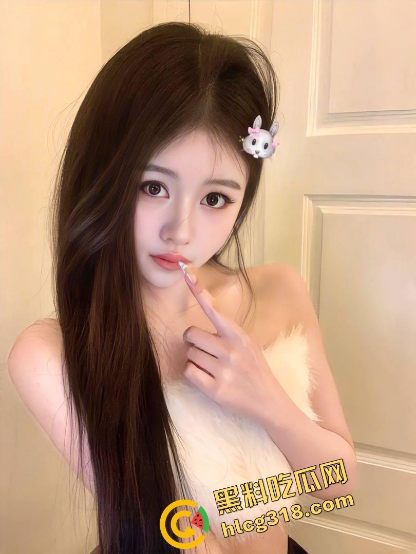 上海大神亲授骗炮秘籍,嘴皮一动把小黑丝JK00后妹子被哄得晕头转向,刚操完还甜笑着喝奶茶抽电子烟!-3