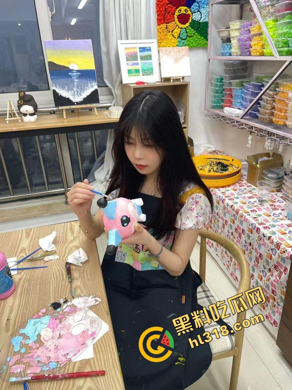 酒店开房正操得起劲,萌妹爸爸一个电话打来,不知道电话那头的爹知不知道自己闺女已经被干高潮了!-2