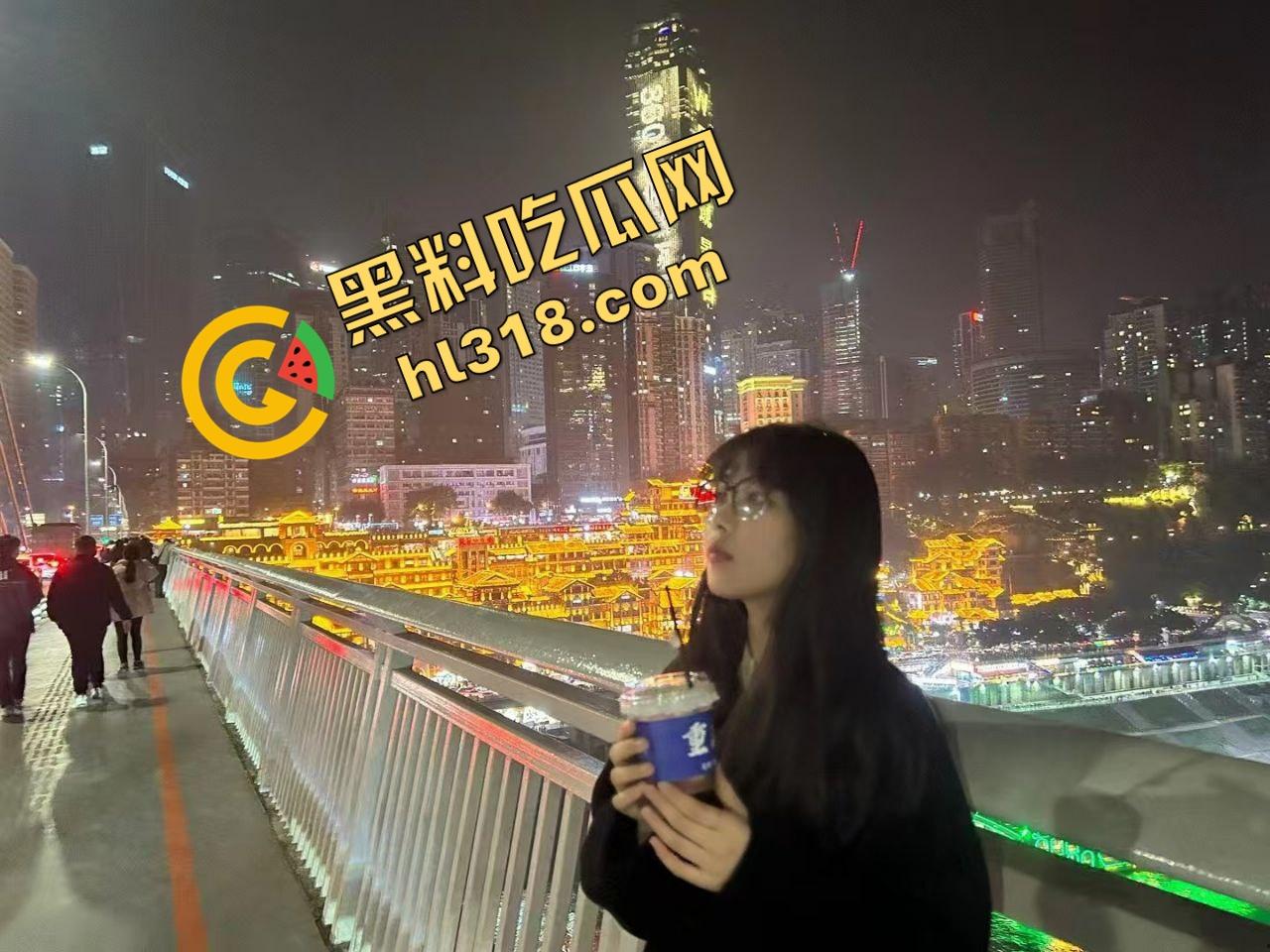 酒店开房正操得起劲,萌妹爸爸一个电话打来,不知道电话那头的爹知不知道自己闺女已经被干高潮了!-8