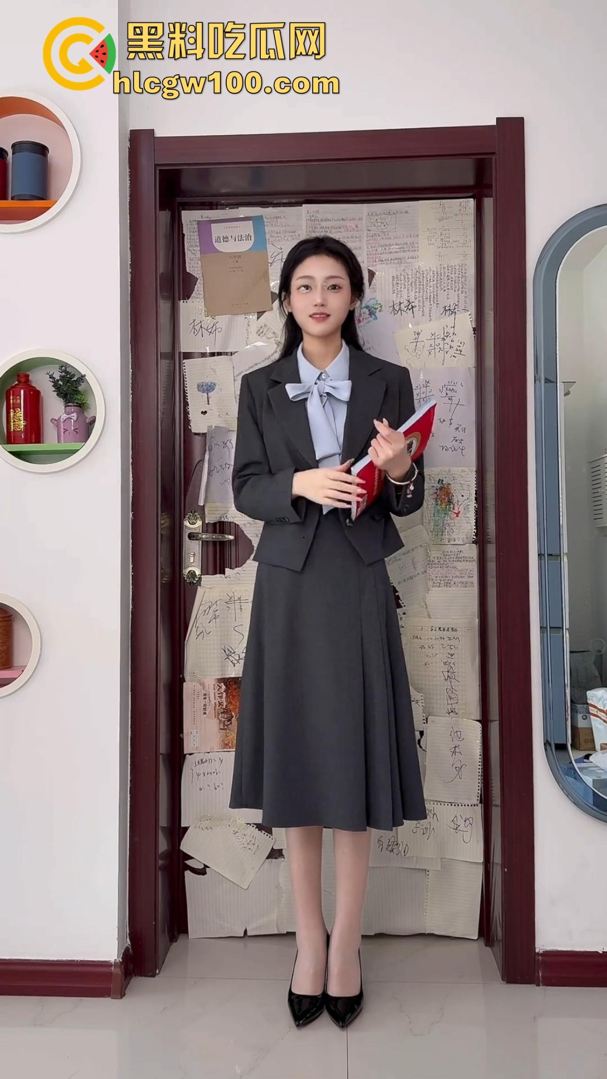 体制内四眼小仙女or夜店骚到极致包臂裙浪货,一本正经vs放飞自我,哪个才是你心中的绝对感觉?-3