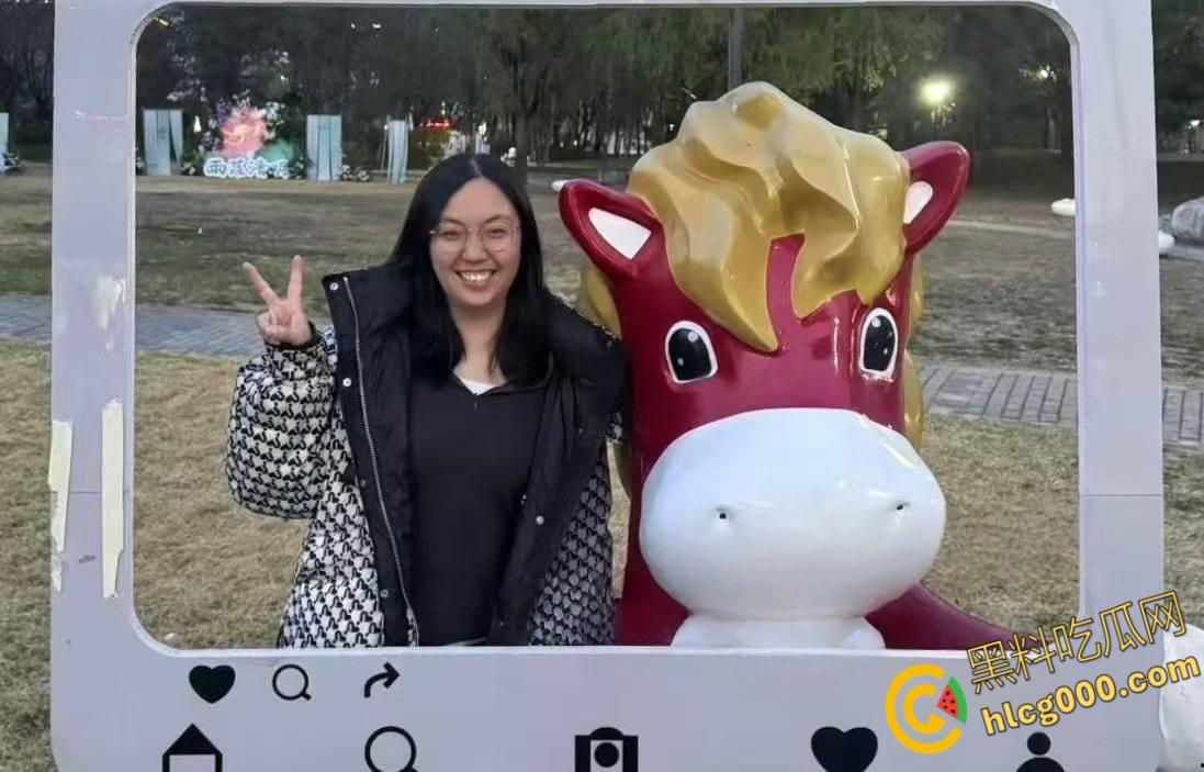 河北保定物理老师【宋津莉】,校内教书育人,校外吃屌母狗,私下戴眼罩调教SM,老师都这么会玩吗 !-1