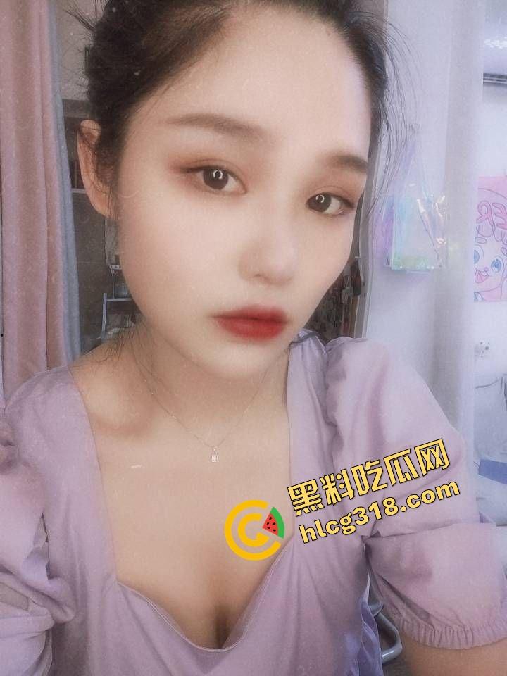 这什么操作?有逼不插偏要爆菊,妹子边被捣屁眼边自摸骚穴,究竟是癖好重还是小穴太松没感觉?-2