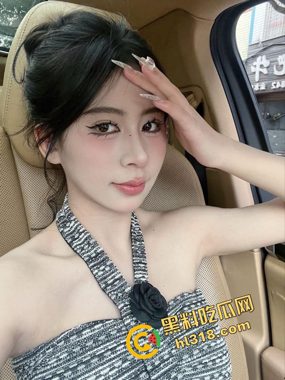 推特绿帽狠人『暴躁君S』操翻人妻少妇,3P轮番爆射,户外露出道具调教,高潮喷水像开闸放水!-2