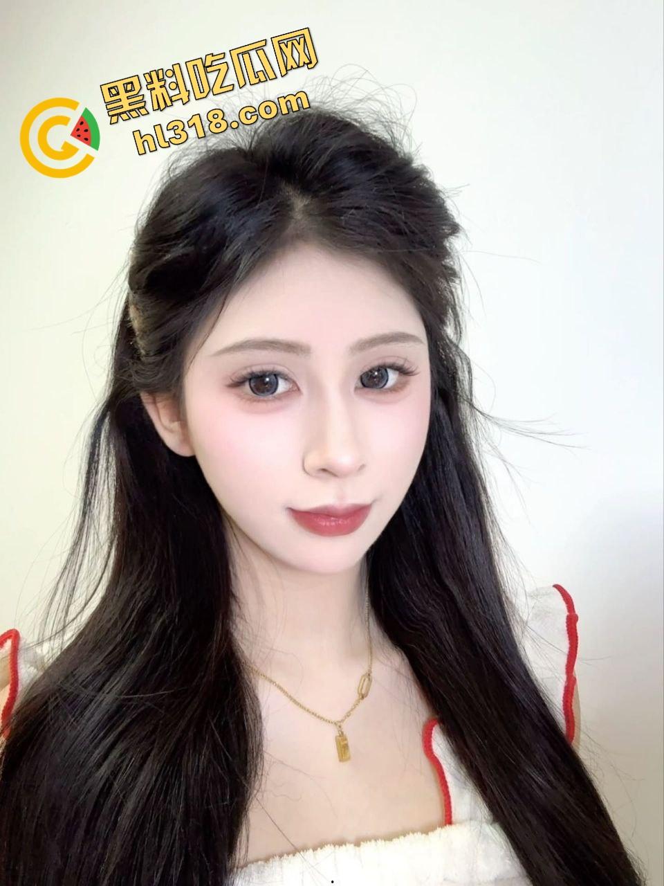 推特绿帽狠人『暴躁君S』操翻人妻少妇,3P轮番爆射,户外露出道具调教,高潮喷水像开闸放水!-5