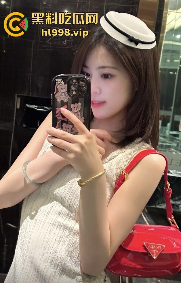 河南抖音小网红『王格格』遇上假富二代,幻想成阔太结果被骗光身子,做爱视频流出真是人财两空!-14