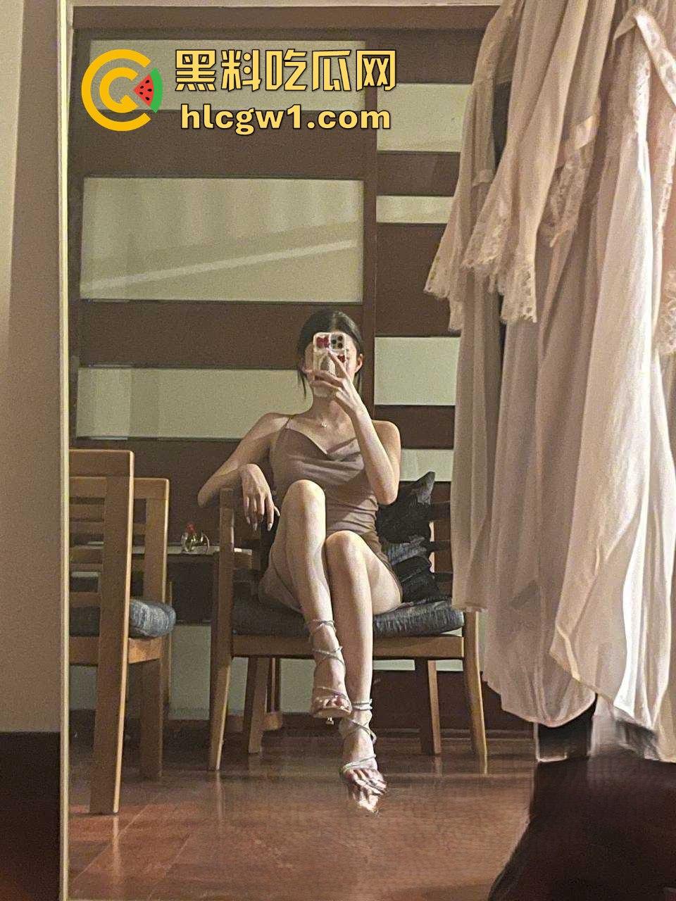 柳州夫妻激情视频外泄成艳照门,护士制服骚妻深情吃鸡,内射浪叫高能流出,维修店员功德无量!-1