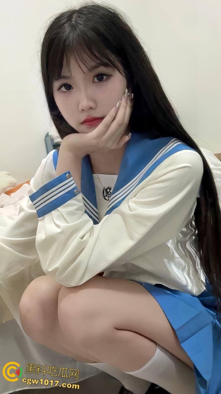 四川师范学院【李佳颖】,热爱jk的白虎一线天嫩逼,穿着JK让金主爸爸蒙眼玩弄,无套中出娇喘不断 !-2