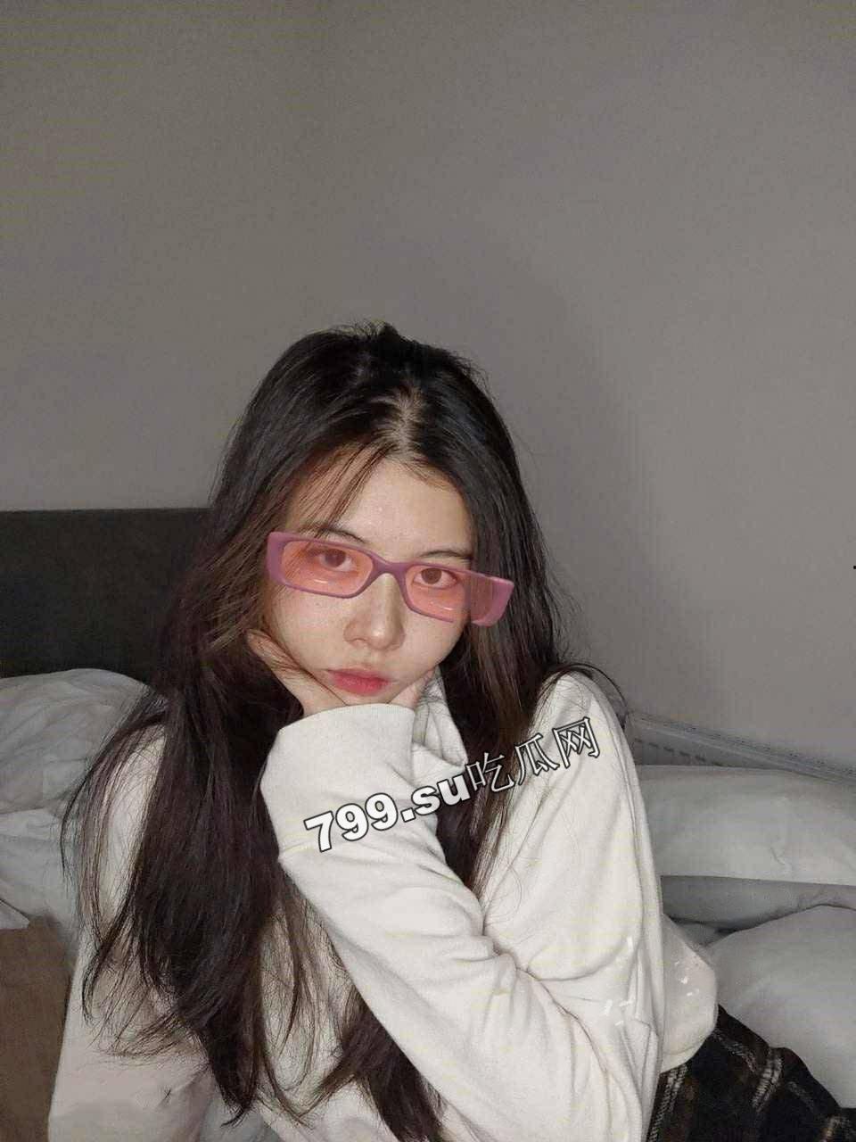 精品泄密！四位美女小姐姐私密视频流出 均有露脸 玩的就是真实-10