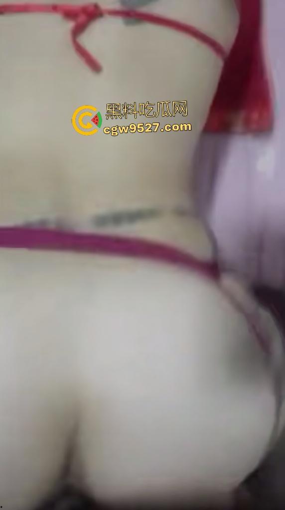 抖音【川妹儿雪儿】纹身婊被后入像放鞭炮,口交巨乳垂荡和冬瓜一样大!-6