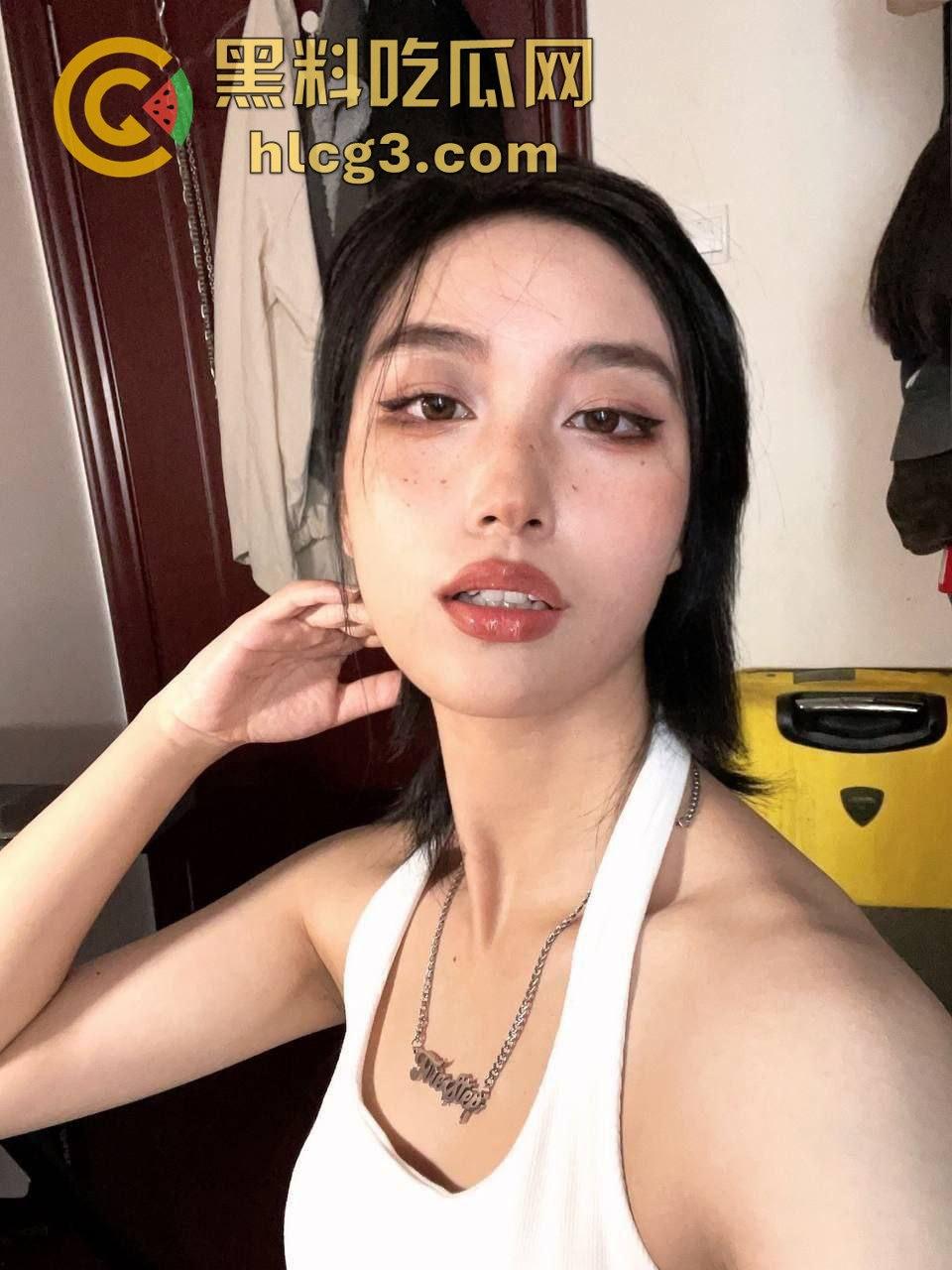 成都高颜值老师胡可煊全裸调教视频泄露,变身听话母狗!-4