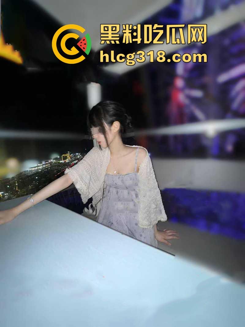 海角乱伦大神【意淫自己妹妹】带妹妹上摩天轮激情性爱,惊险刺激的高空交作业,操烂粉嫩白虎骚穴!-1