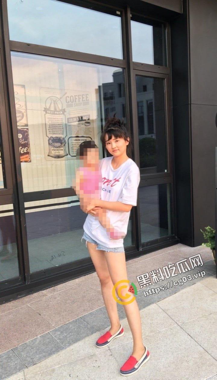 曝光!山西某电影院人事【李雪梅】婚内出轨男小三 还去聊骚男小四 情夫怒将其海量生活照 及裸照自慰视频流出-2