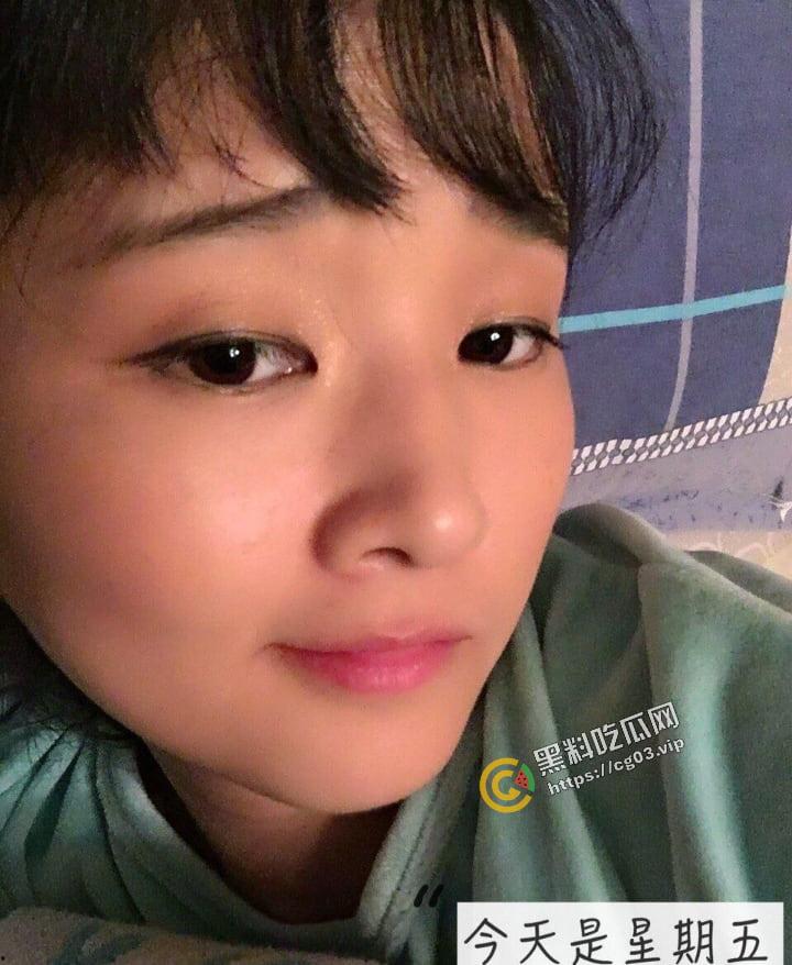 曝光!山西某电影院人事【李雪梅】婚内出轨男小三 还去聊骚男小四 情夫怒将其海量生活照 及裸照自慰视频流出-4