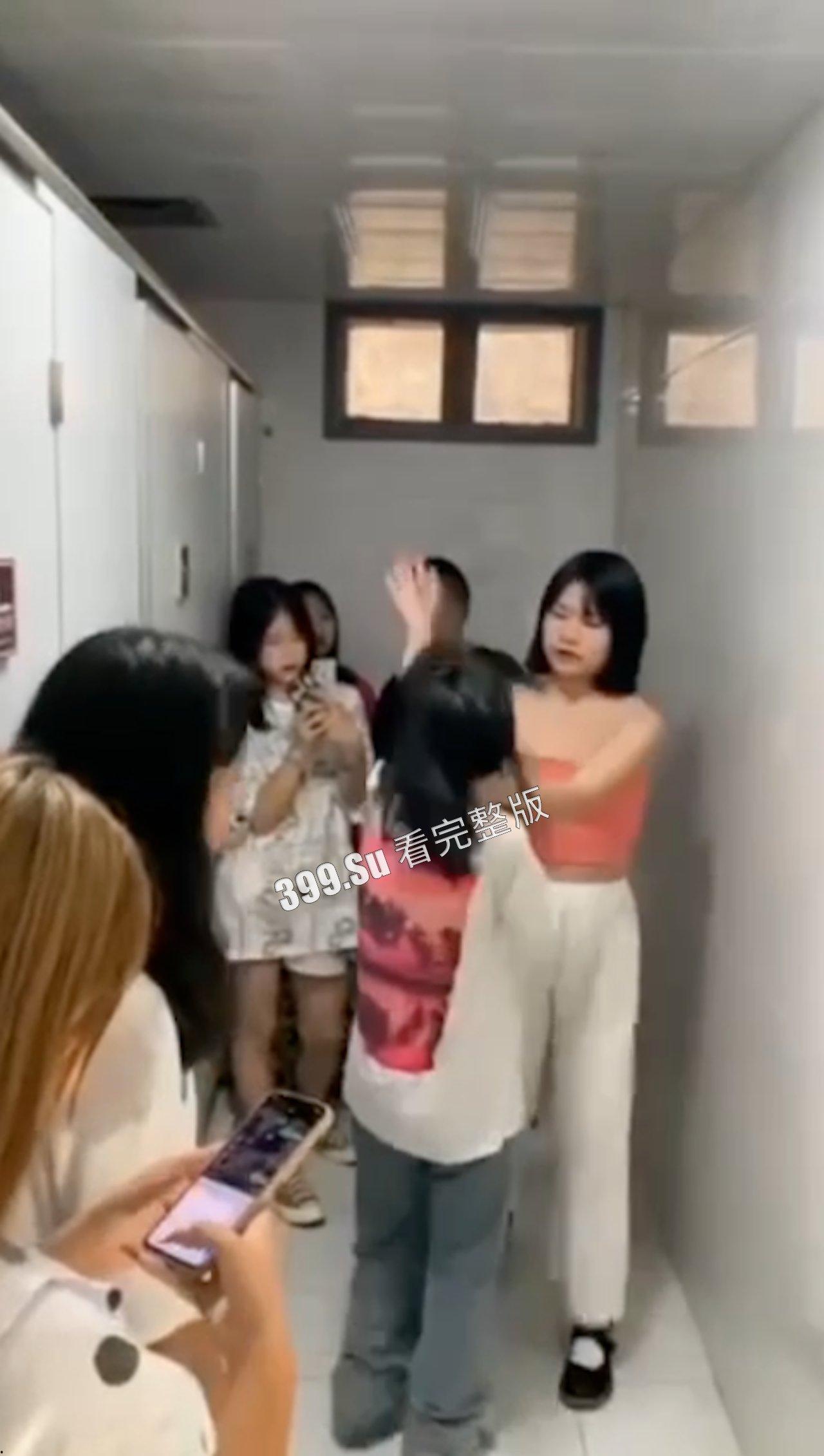 霸凌合集  #校园#殴打#裸体  真的有天生坏种？人之初性本恶？（六）-7