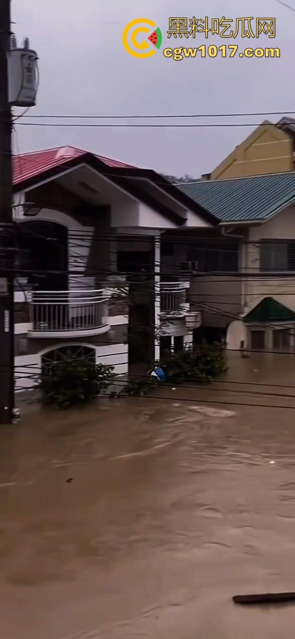 超强台风海鸥强势登陆菲律宾,全国进入灾难状态至少导致142人死亡,127人失踪,近几年全世界环境真的越来越严重了!-4