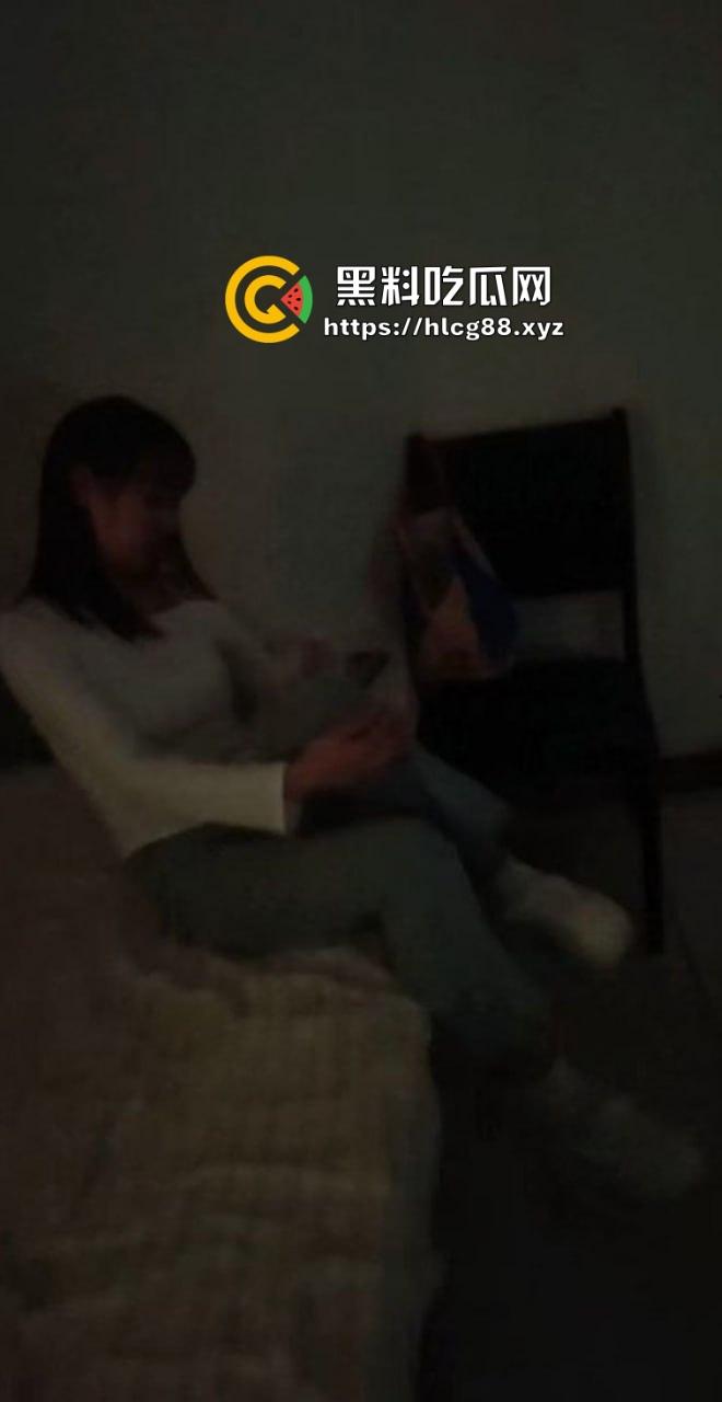 深圳龙岗东三村嫖客排队操嫩逼名鸡，扫街大神偷拍炸场，帽子叔叔硬着来抓！-12