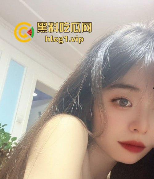 瓜友爆料约了个技校02年清纯妹，外表无辜其实援交老司机！那叫声简直让人顶不住！-1