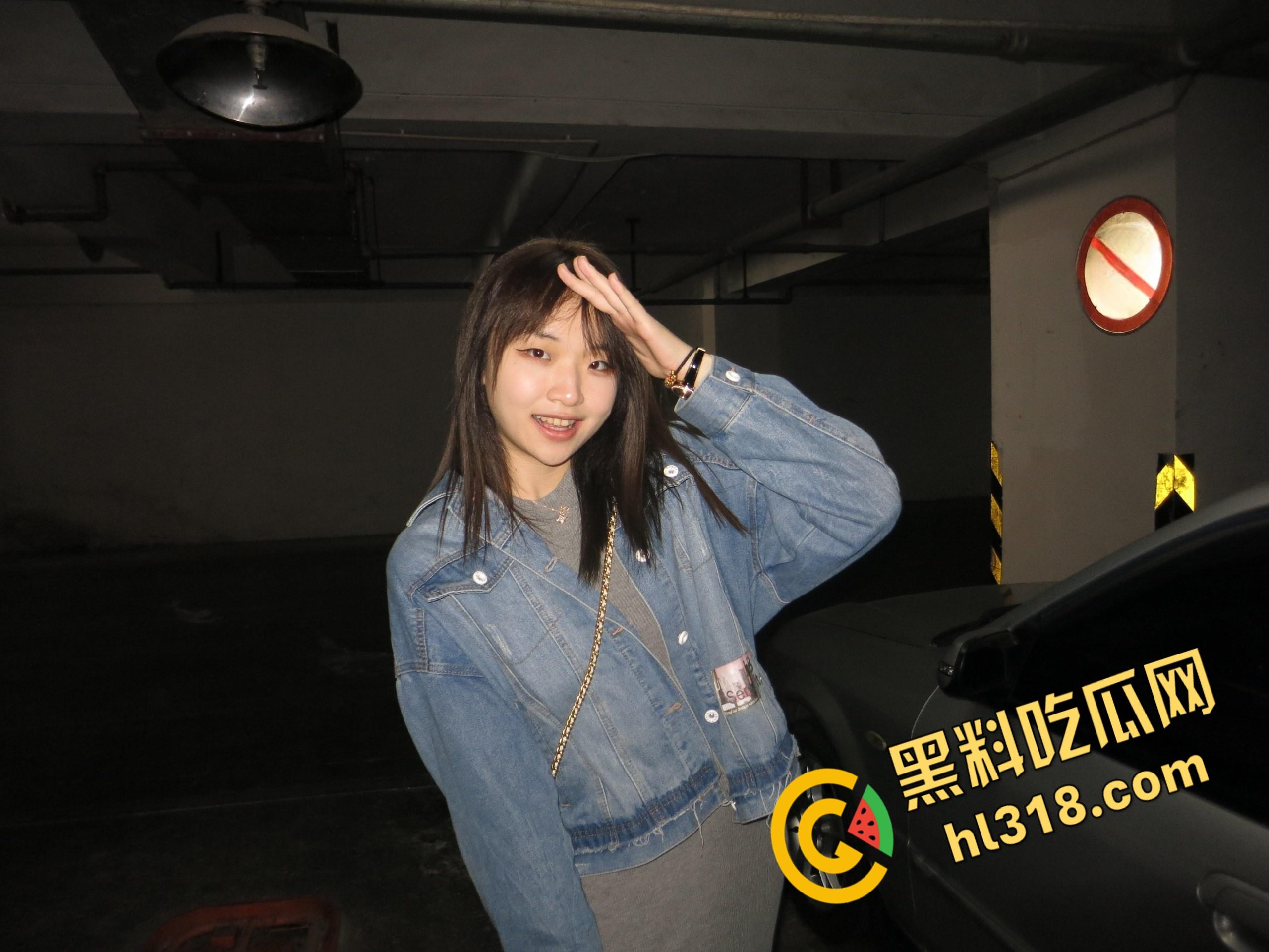 贵州遵义气质女友【王萍娟】，多次劈腿男友酒吧约炮，红色情趣睡衣无套后入，颜射口爆吞精泄愤 ！-3