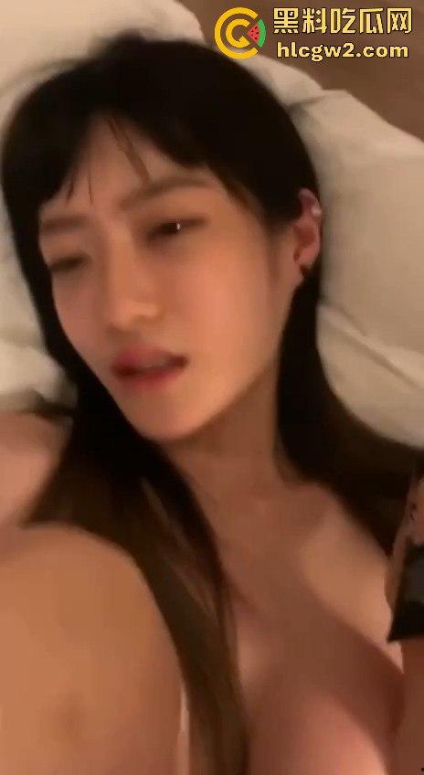 南京楼盘销售妹『吴佳怡』心甘情愿被潜规则！为了卖房主动吃鸡吧，小婊子为了能当销冠卖房卖到送逼！-5