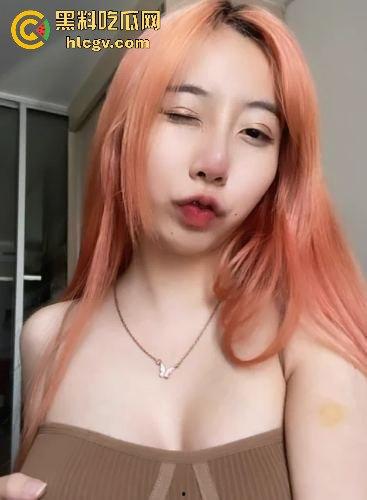 台湾妹子从素人到火辣网黄！男友曝光啪啪视频后彻底放飞自我，成了网络红人！-1