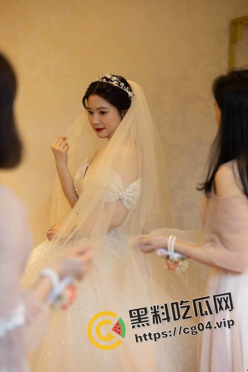 相亲认识的开朗明媚女孩背地里曾经是别人的母狗 身上的纹身又代表了多少曾经的过往-2