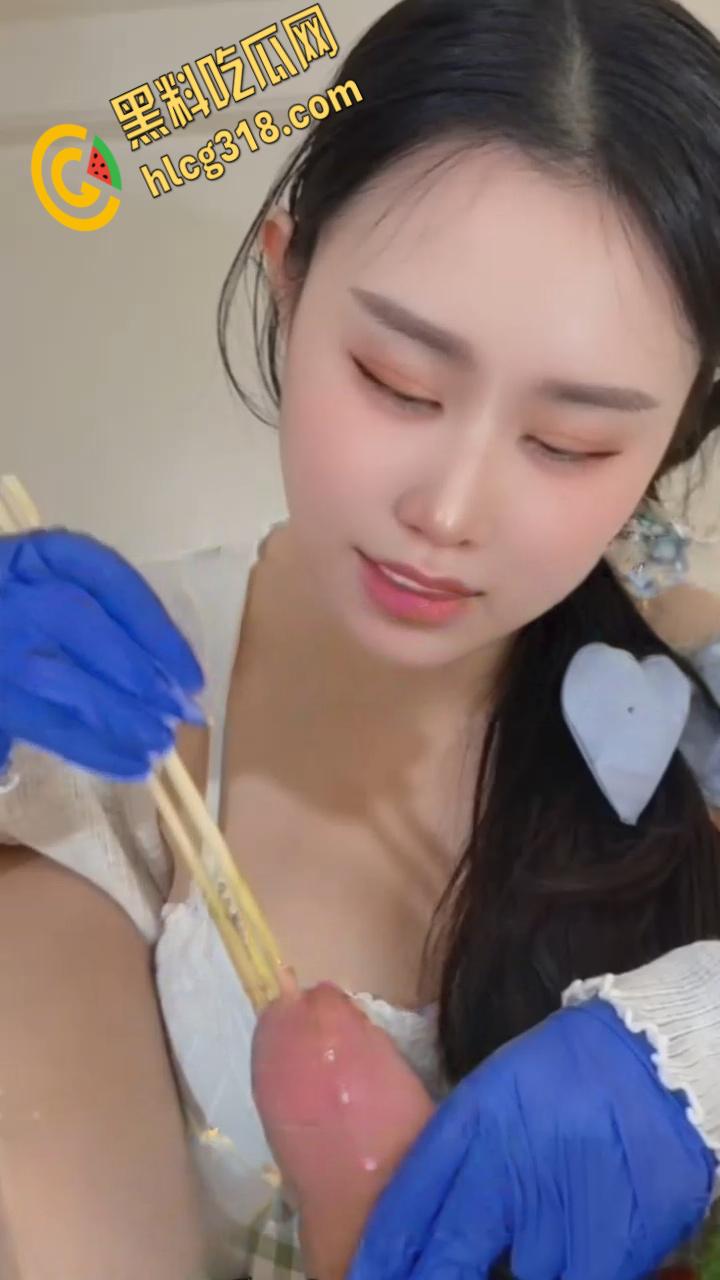 推特性爱大师美腿女王【汐梦瑶】,品尝芥末鸡巴刺身,精液寿司口爆再吃掉!-5