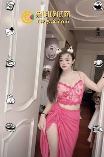 卖逼实捶!深圳网红布丁猫超顶犯罪级身材太诱人 业务太多还得预约 21分30秒千元包夜视频曝光-7