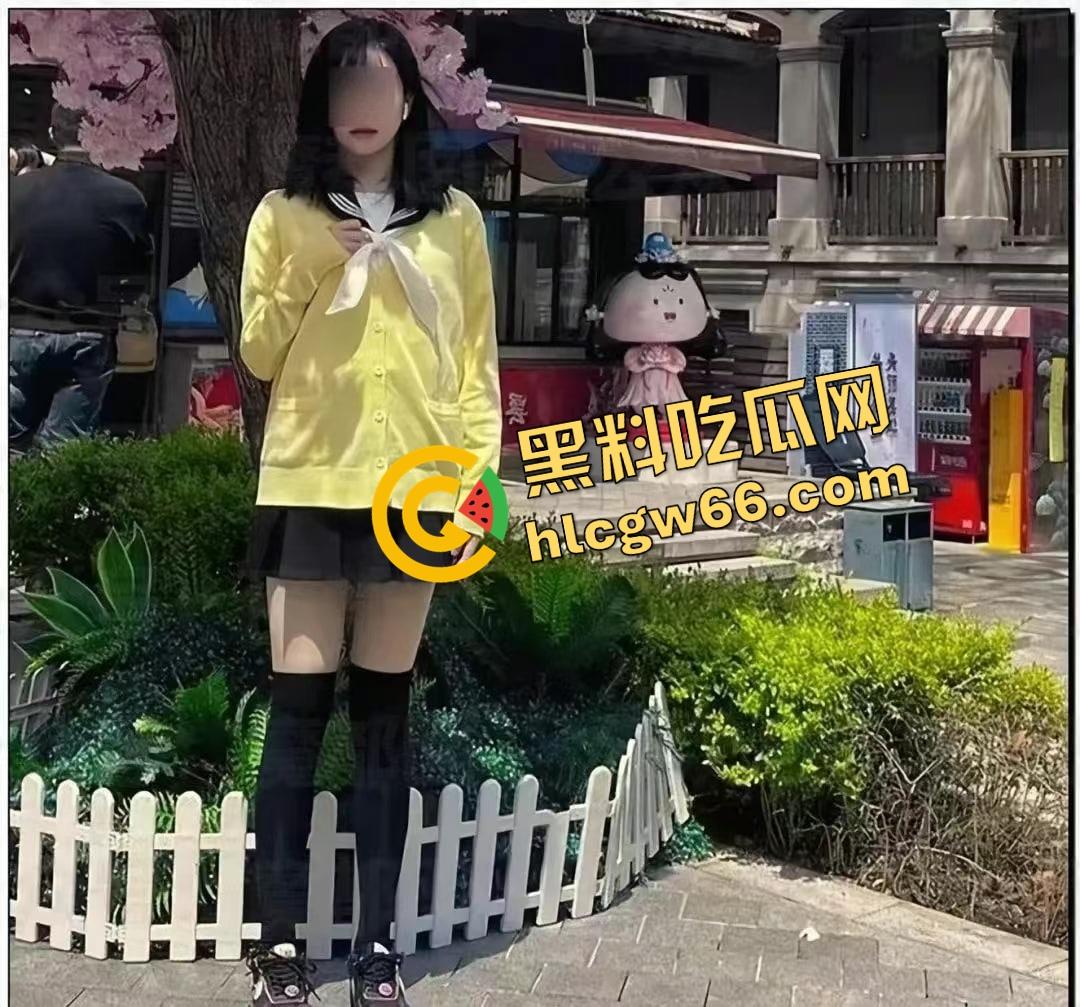 小米SU7爆燃翻车现场曝光！女孩开车睡着，全程交给自动驾驶！雷军慌了紧急发致用户一封信？-16