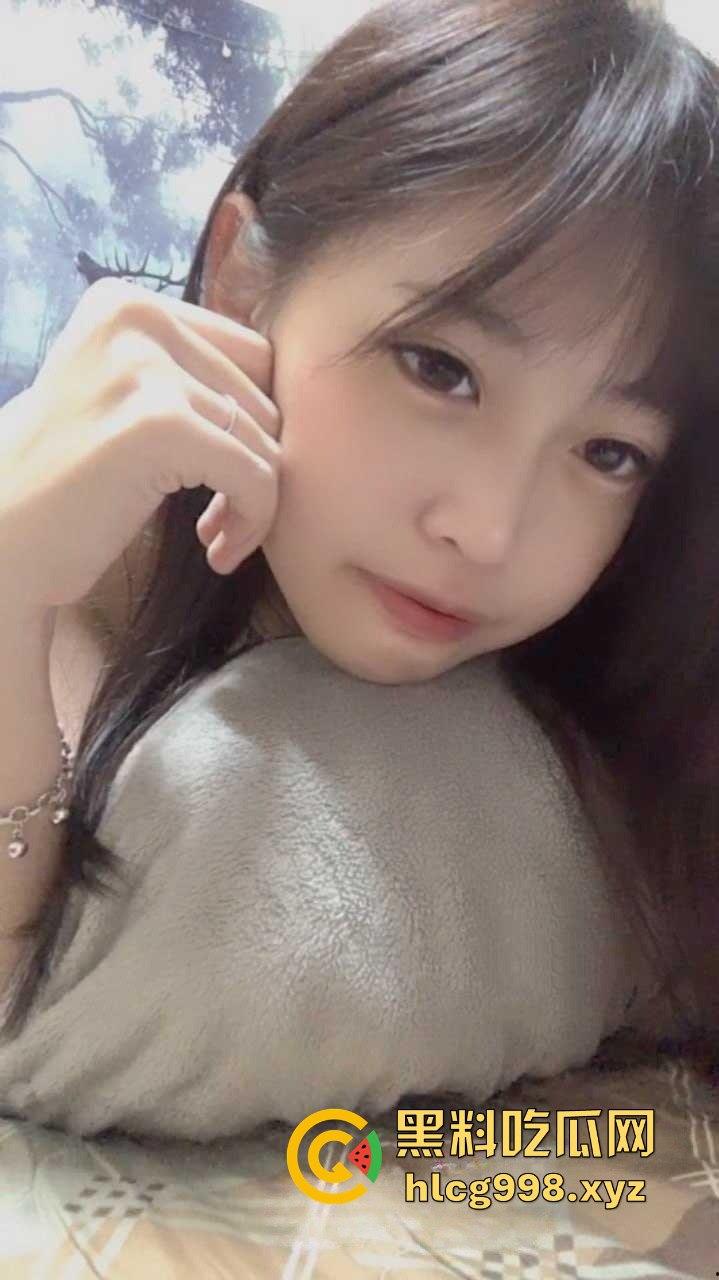 沈阳医科大学超骚大二学妹【李冬梅】全裸自慰视频外流!男友是绿毛龟,极品小姐姐就这么被共享了!-4