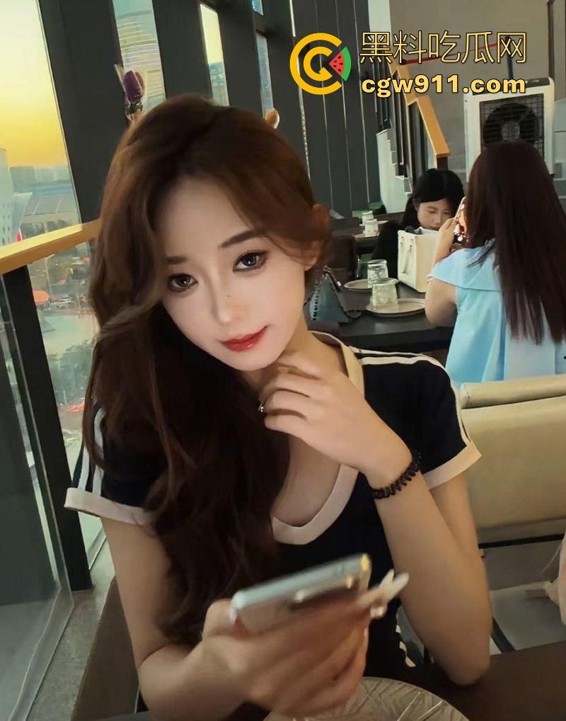 北京中医药大学【李雯玮】与男友私密视频流出，炮机扩阴调教点燃欲望，口爆吞精猛插小穴！-3