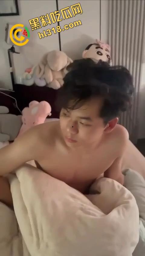 广州商学院清纯女大【宋亚轩】，女朋友出轨床上当场抓包，无能男还被小三贱笑嘲讽，当场心态崩了 !-7