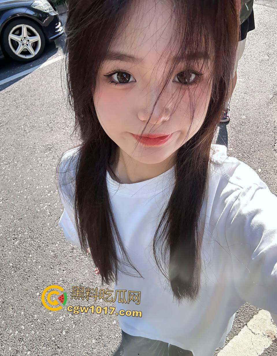 校花穿渔网袜被男友虐玩，深喉口交后被撸管颜射，还用手托着精液视精如命，后入爆操浪叫房管听到都想敲门！-1