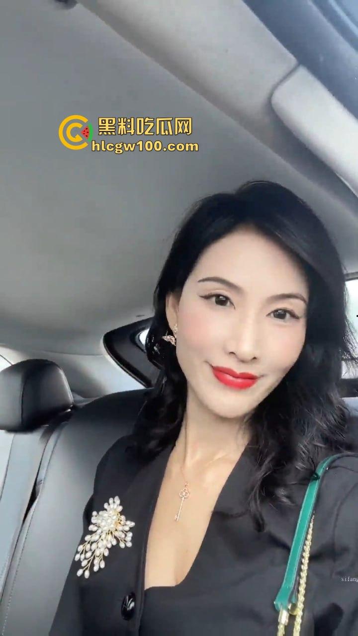 抖音成熟御姐【魔都女人俗称魔女】不良视频曝光，极品尤物风情万种啪啪漏奶，成熟女人的魅力太吸引人了！-12