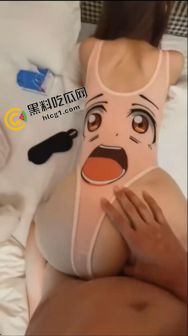 济南齐鲁工业学院『杨柳』勾引男朋友兄弟一起操她 蒙面3P视频流出-4