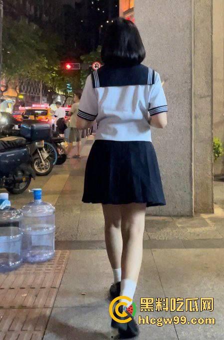 江西短发萌妹【孙怡】私密照疯传,掰穴露骚逼给男友拍,学校学霸家里宝,清纯小处女实际逼都黑了!-8