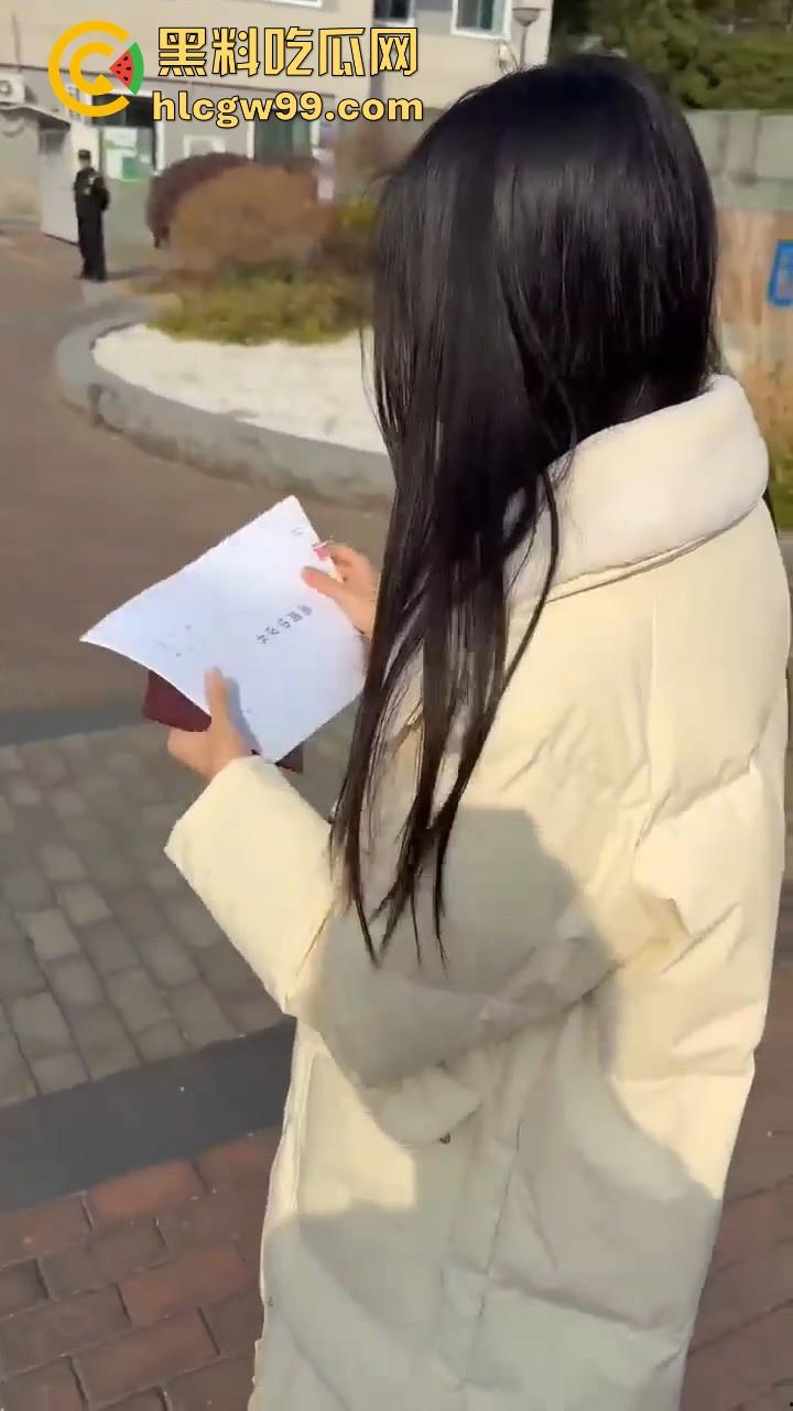 极氪汽车极品反差女销售【沈玥辉】出轨同事,还签什么忠诚协议真搞笑,绿帽哥一怒之下曝光性爱视频!-9